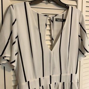 🌺striped Crystal Sky romper w/ flowing back